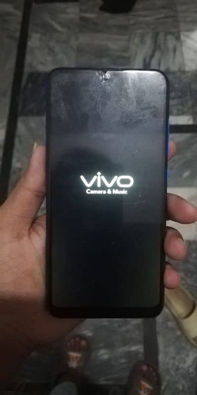 vivo y91 c in good condition no any problem no fault just glass broken 2