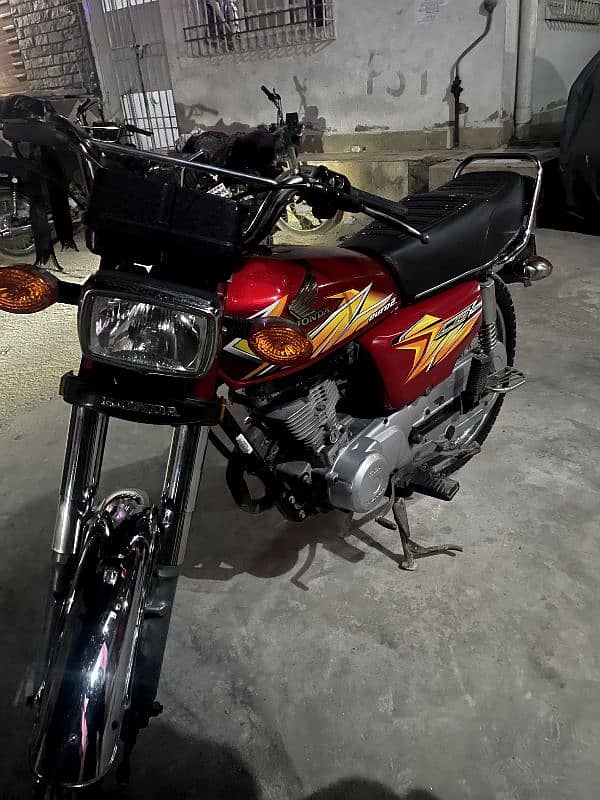 HONDA CG 125***03128943847**KHI NUM 21 MODEL GUINE CONDITION 1ST OWNER 3