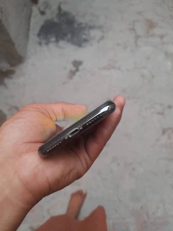 iPhone X 64gb non pta jazz sim sometime working 3