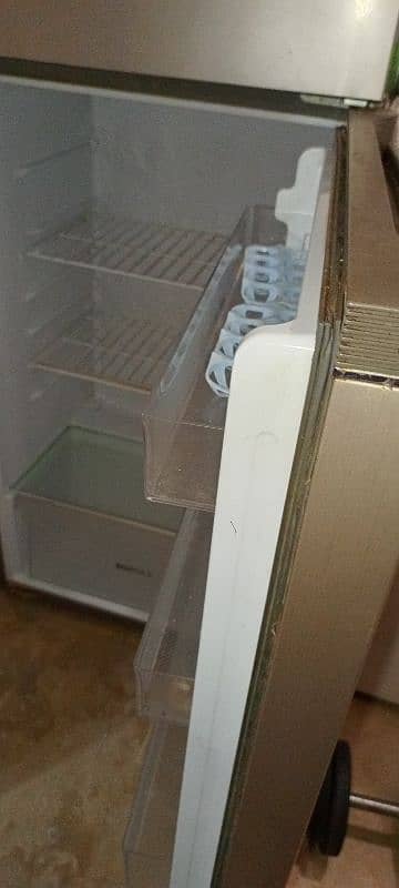 I'm selling Haier Fridge in very cheap price 2