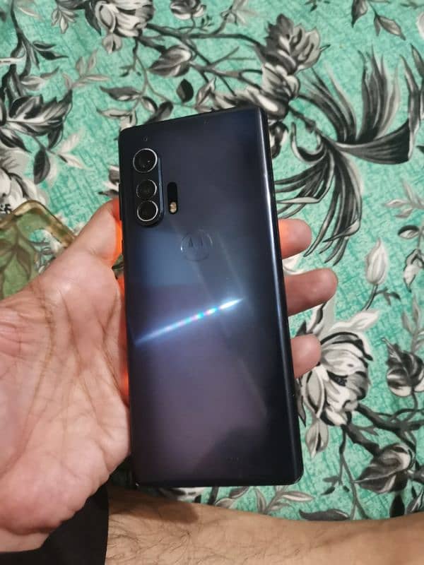 moto edge plus 1