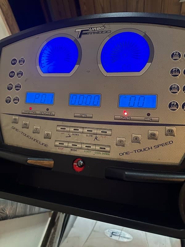 Turbo Fitness Treadmill 1