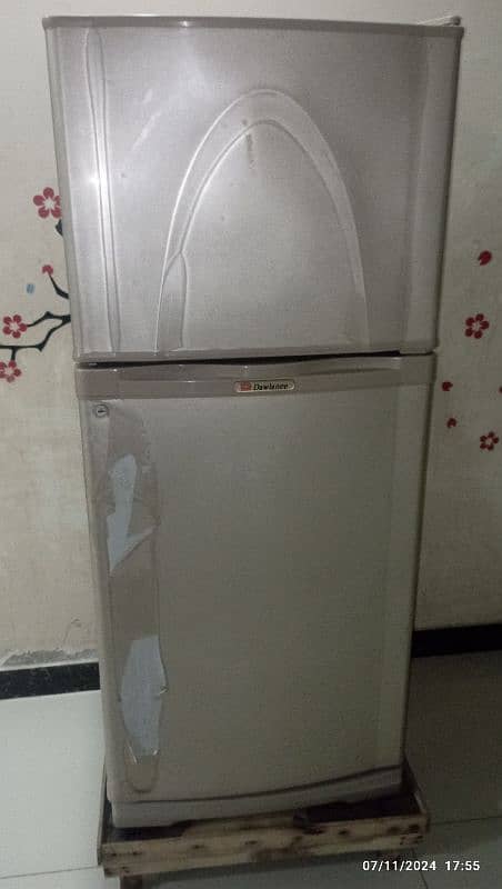 Dawlance Refrigerator 11.3 cubic feet, 320 litre 0