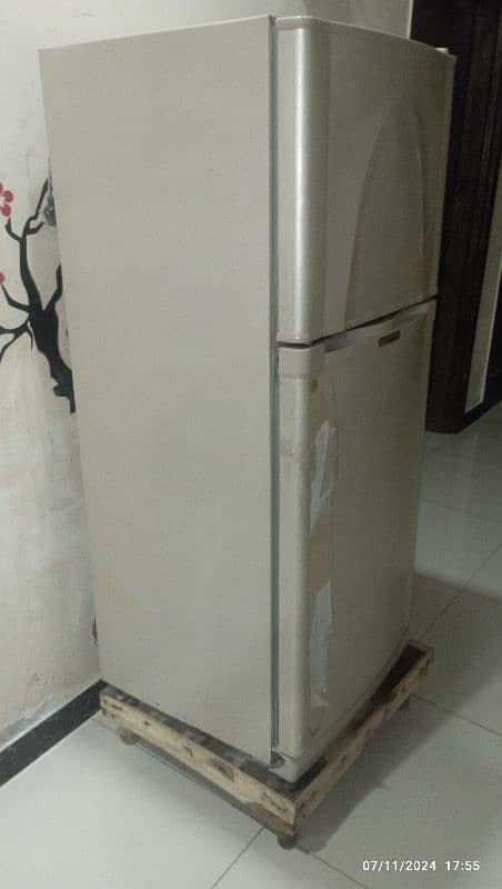 Dawlance Refrigerator 11.3 cubic feet, 320 litre 1