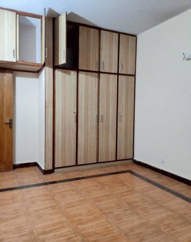 G-11/3 FGEHA C-Type First floor flat For Rent 1