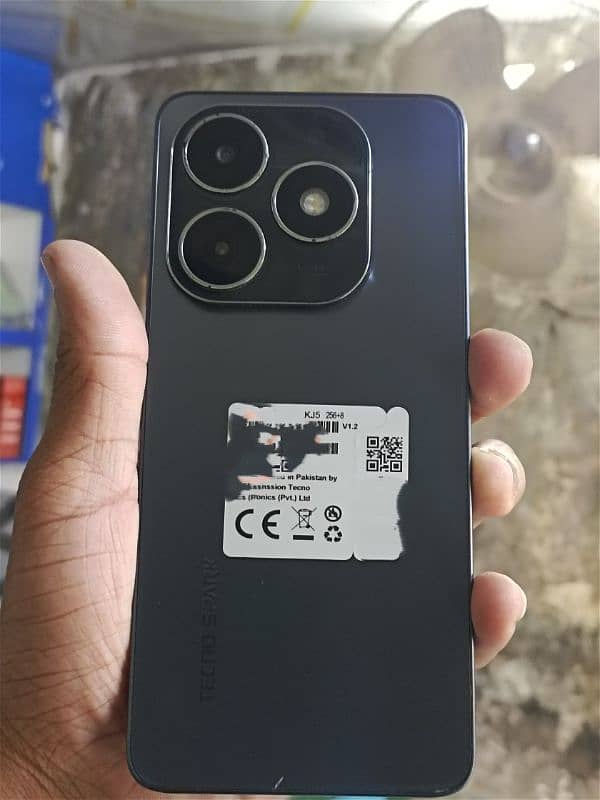 Tecno Spark 20 8/256 Complete Box Condition 10/9.5 0