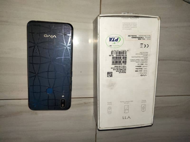 Vivo y11 4