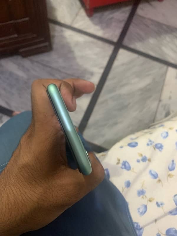 iPhone 11 pta approved 64 gb 1