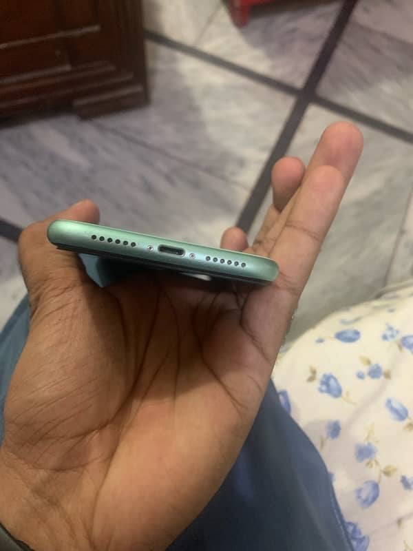 iPhone 11 pta approved 64 gb 2