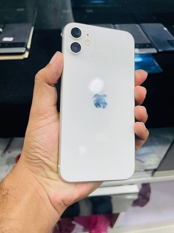 IPHONE 11 256Gb 1