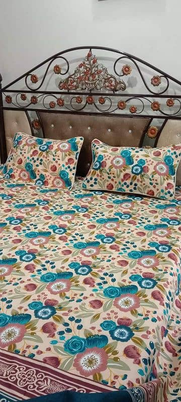 Luxury Bedsheets With Pillow Covers 1