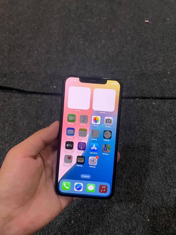 03175716801. iphone 11 pro max 5