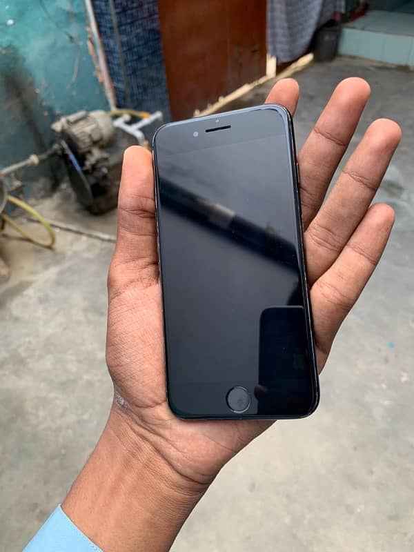 iphone 7 contact no call & wtsp 03121424450. . exchange/possible 1