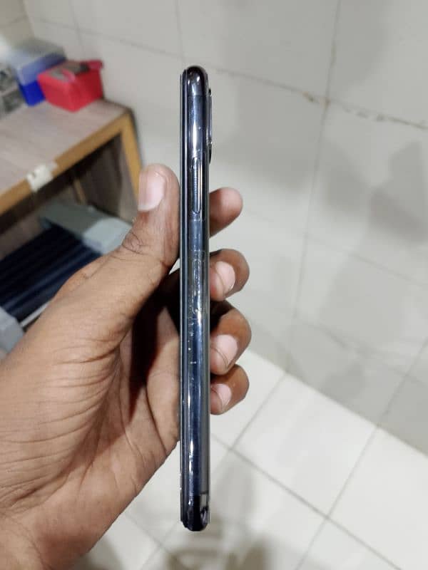 iPhone X 64GB Non PTA Face id Working 3