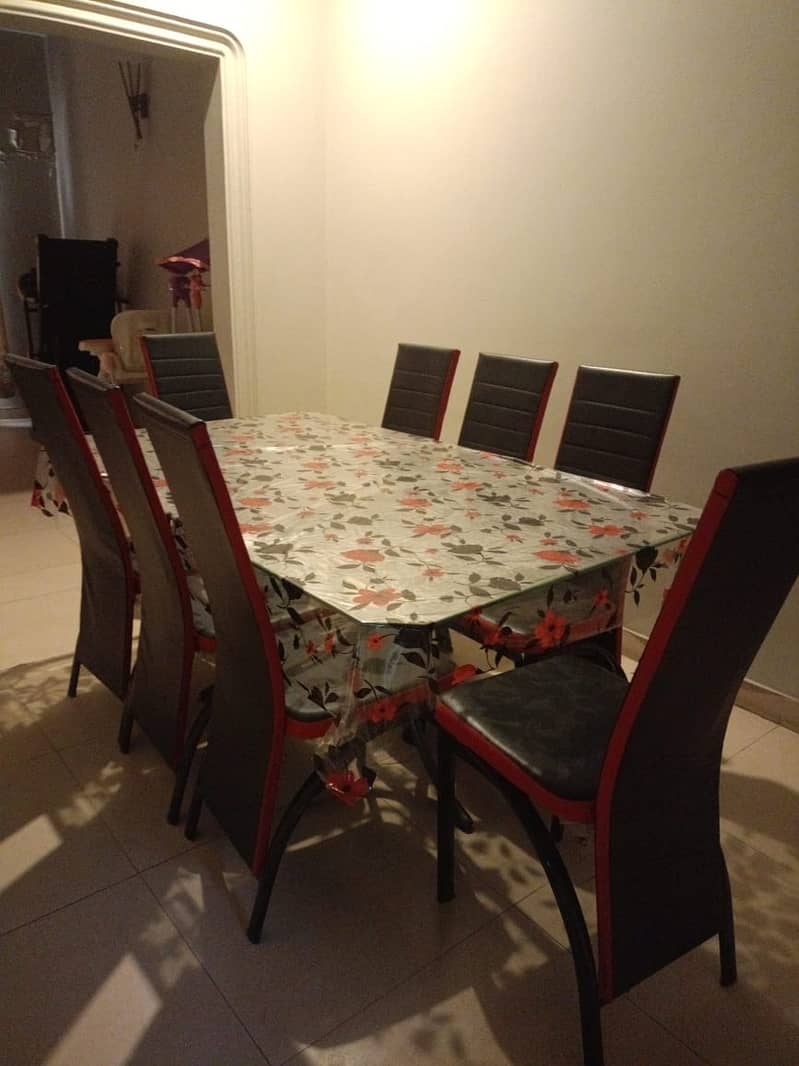 Dining table set 0