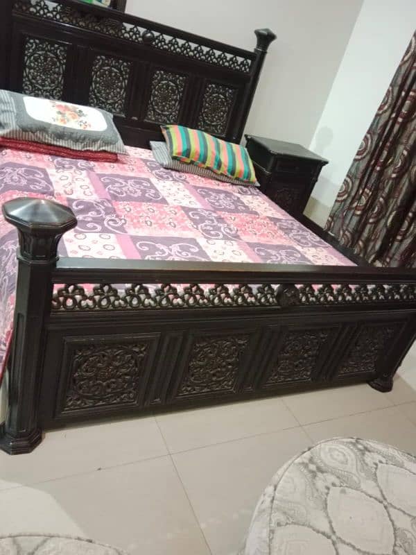 Pure wooden sheesham bed 1