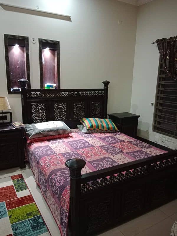 Pure wooden sheesham bed 4