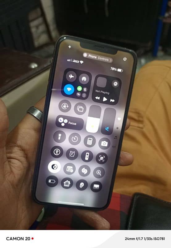 iPhone 11 pro max factory Unlock sim glish 256GB 5