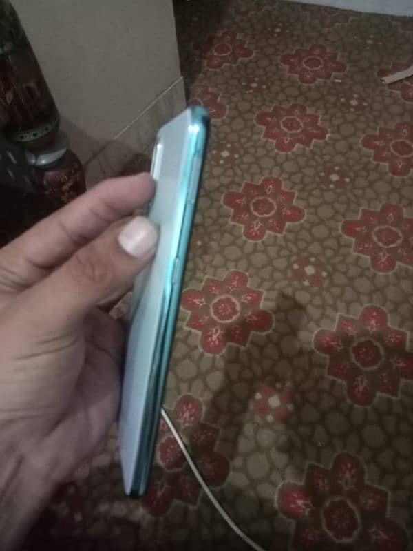 vivo s1 4/128 offical pta apprvd with box exchnge possible 03234178197 5