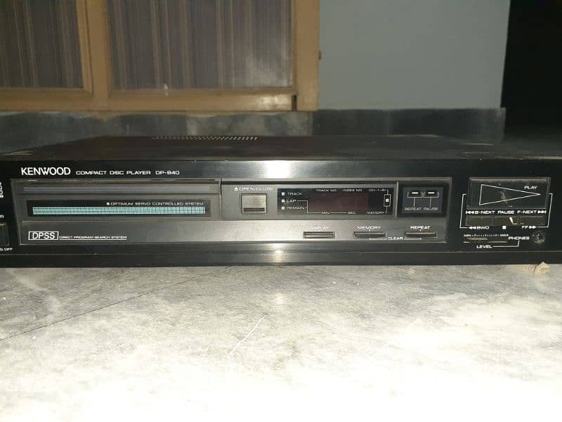 Kenwood Disk player 1