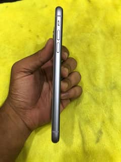 iphone 11 non PTA water pack 84 battery health 10/10 condition