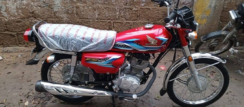 Honda CG 125 model 2024 (03343856656) 3