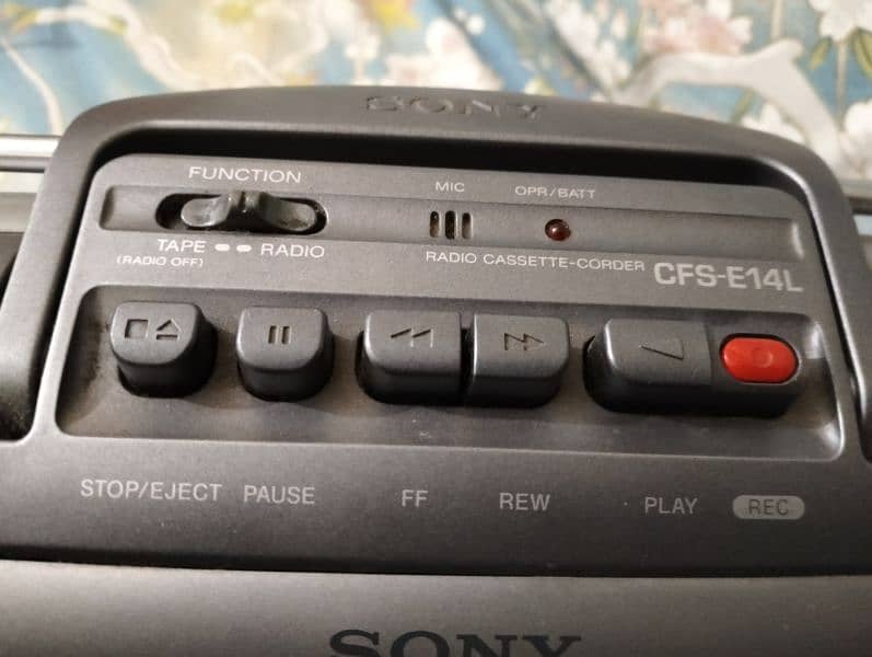 Sony 4band radio and cassette corder high quality music compact size 7