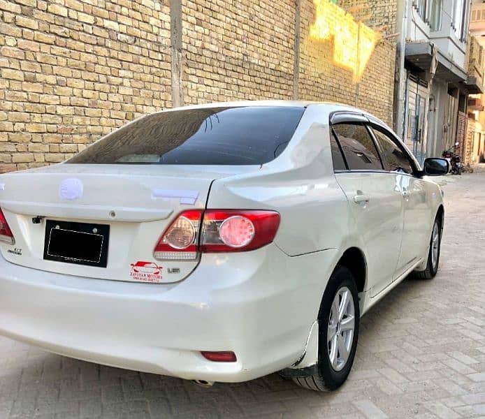 Toyota Corolla GLI 2012 4