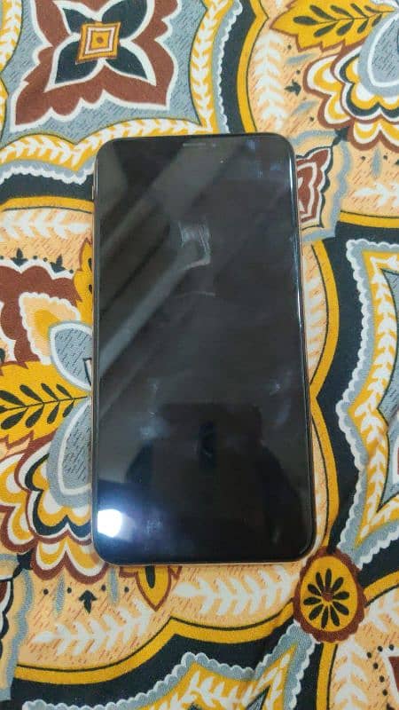 iphone xs max 64 memory olny mobile (03065200197) urgent sale 1