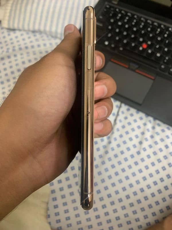 iphone xs 64 gb pta approved 2