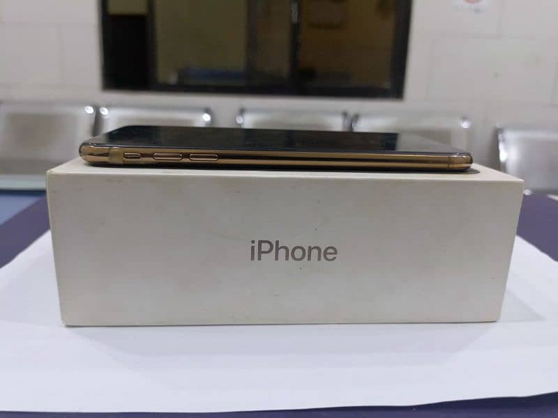 iphone xsmax 256 gb PTA aprooved single sim 6