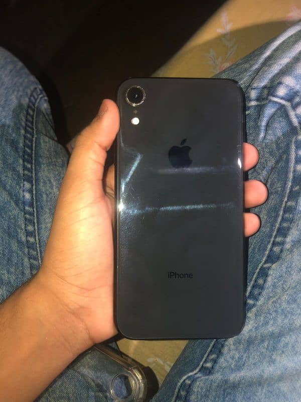 iphone XR 0