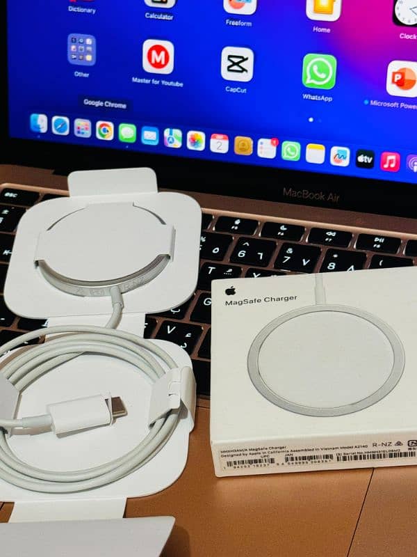 IPHONE MAGSAFE 100% ORG CHARGER AVAILABLE IN LIMITED STOCK 0