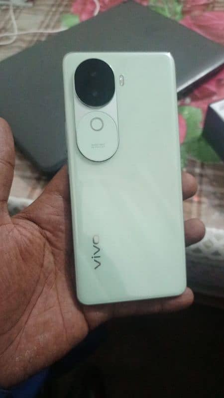 Vivo V40e just box open 2