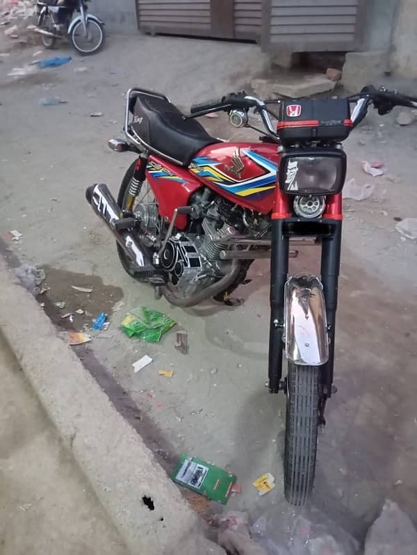 Honda 125 model 18 Rawalpindi number . . Original parts available 1