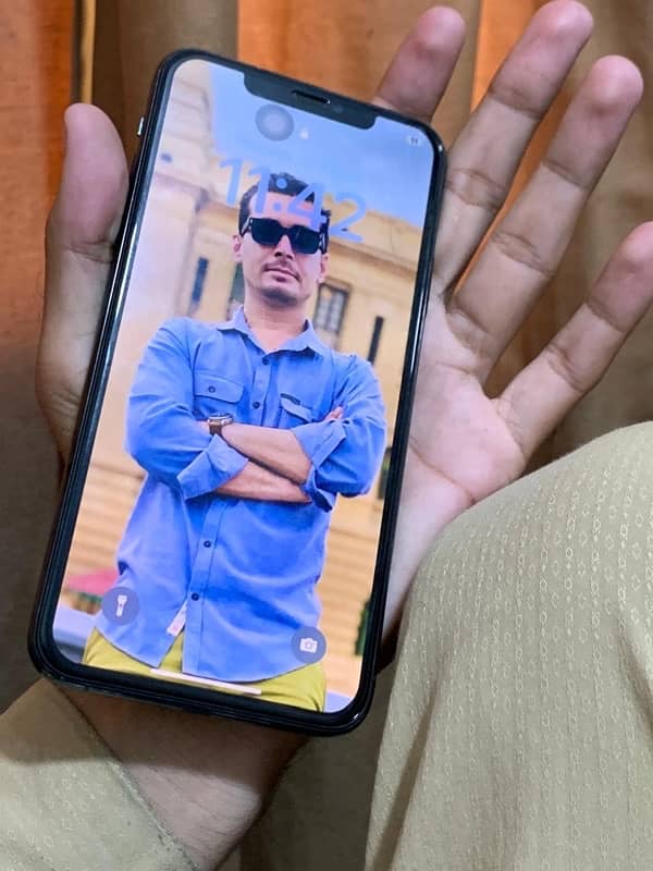 Face ID okay  betry  orignal  panel  orignal  I phone 11 pro mix 69000 1