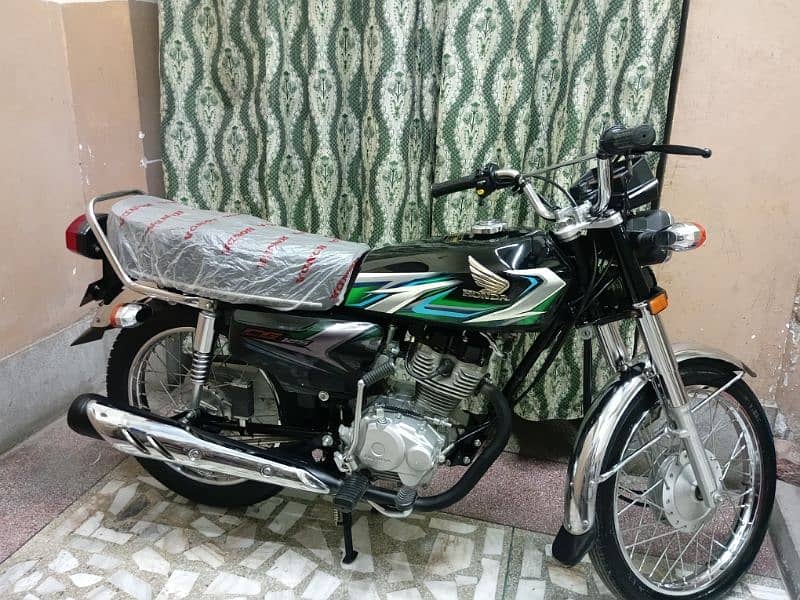 Honda CG 125 MODEL 2023 Lush Condition (0/3/2/0/4/0/9/2/4/2/9) 0