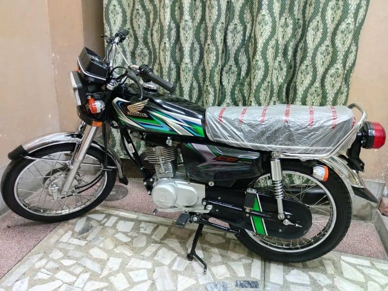 Honda CG 125 MODEL 2023 Lush Condition (0/3/2/0/4/0/9/2/4/2/9) 1