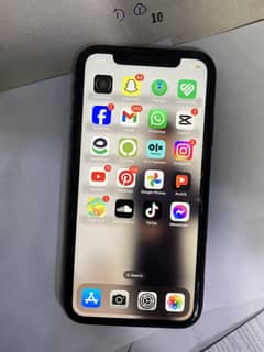 iphone xr 64 GB