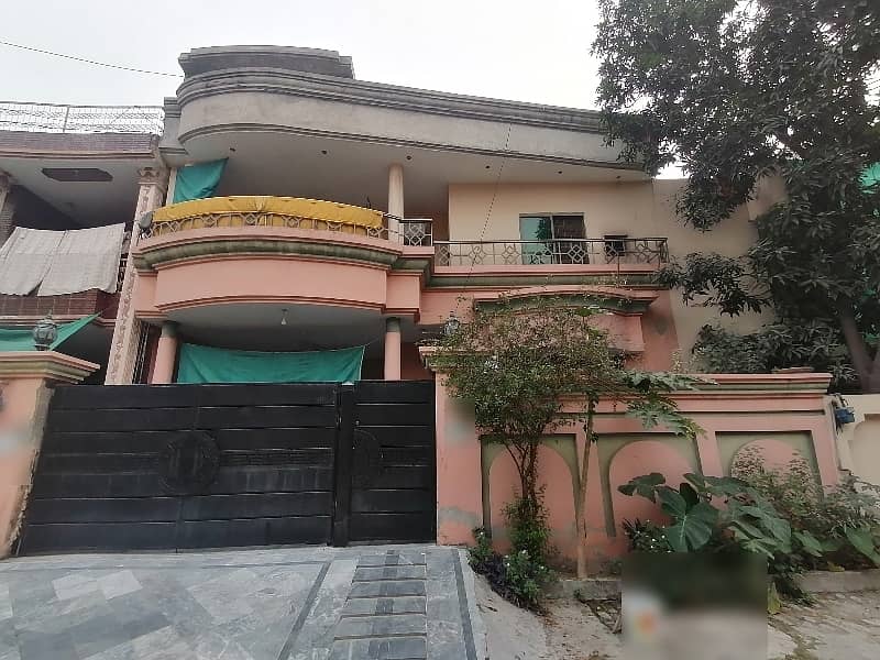 10 Marla House In Marghzar Officers Colony Is Best Option 0