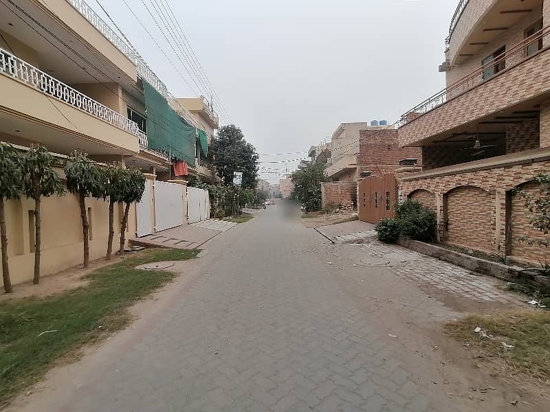 10 Marla House In Marghzar Officers Colony Is Best Option 3