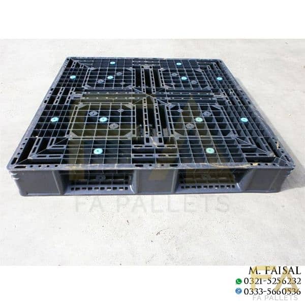 plastic pallets warehouse use 0