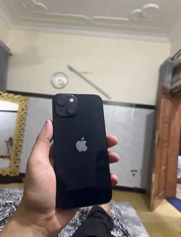 iphone 13 128gb urgent sell read bio 2