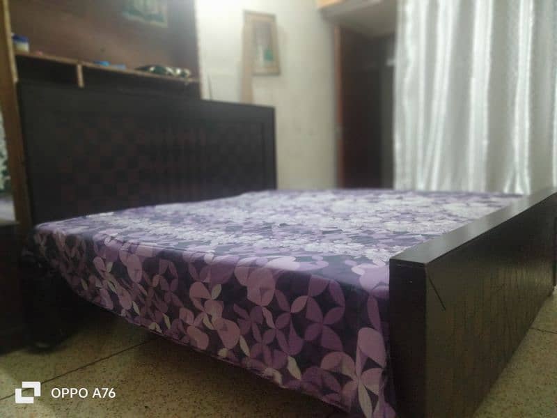 Wooden bed set 3