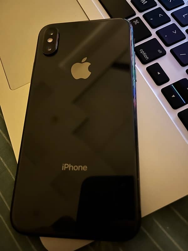 Apple iPhone XS 64gb FU Non PTA 1