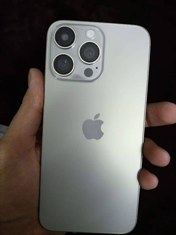 IPhone 15 Pro Max 7