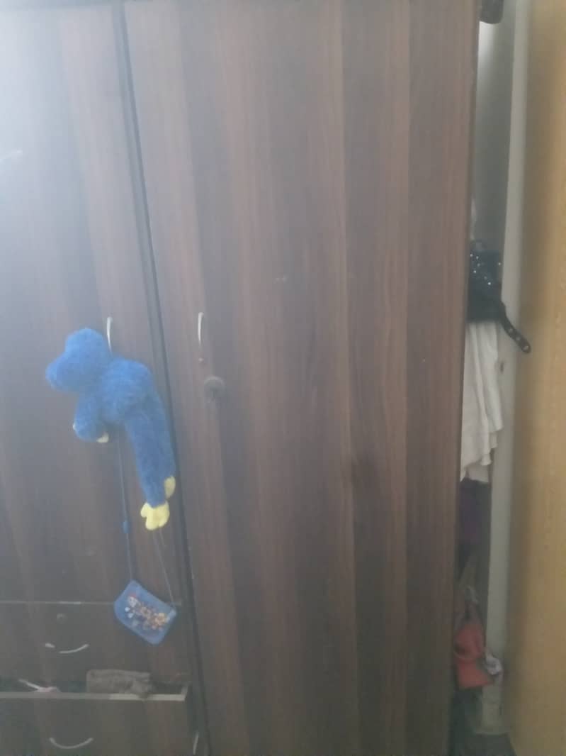 03 Door Wooden Cupboard in Good condition on Cheaper Price 4