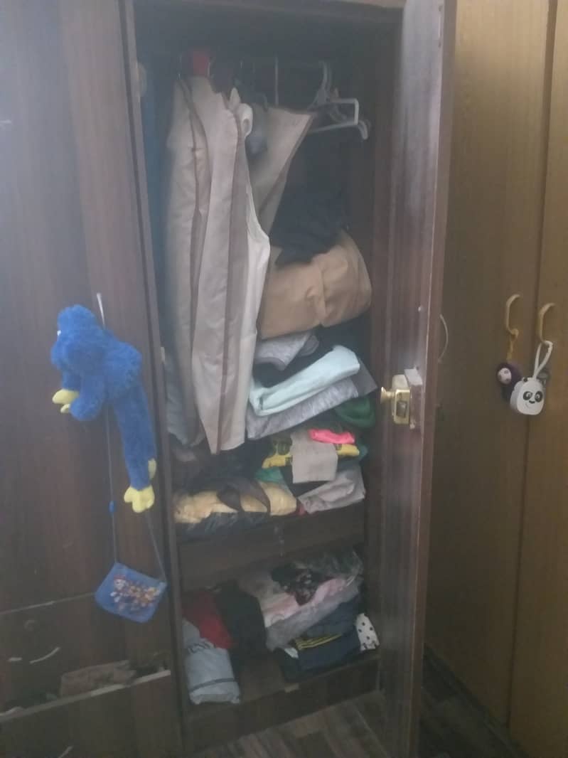 03 Door Wooden Cupboard in Good condition on Cheaper Price 7