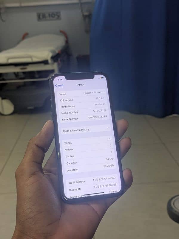 iPhone Xs WhatsApp 03052958845 4