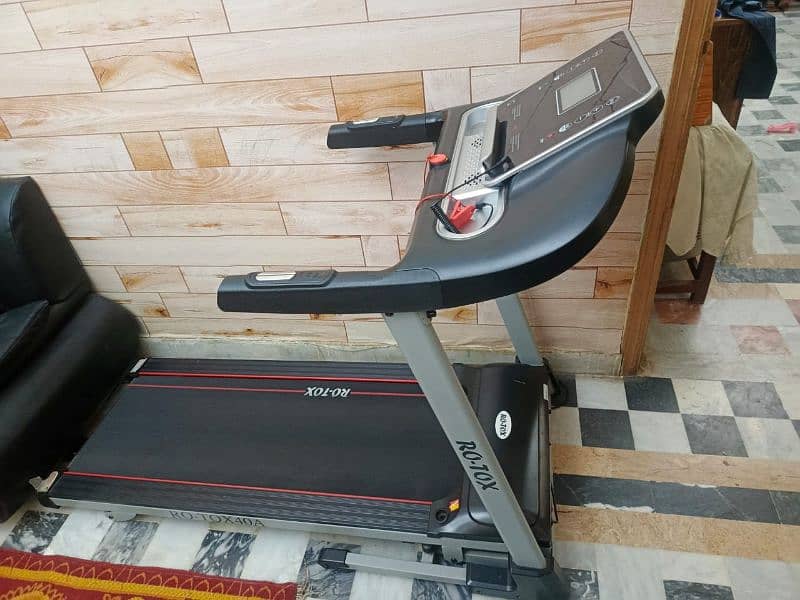 Treadmill For sale DC motor best for home use 3